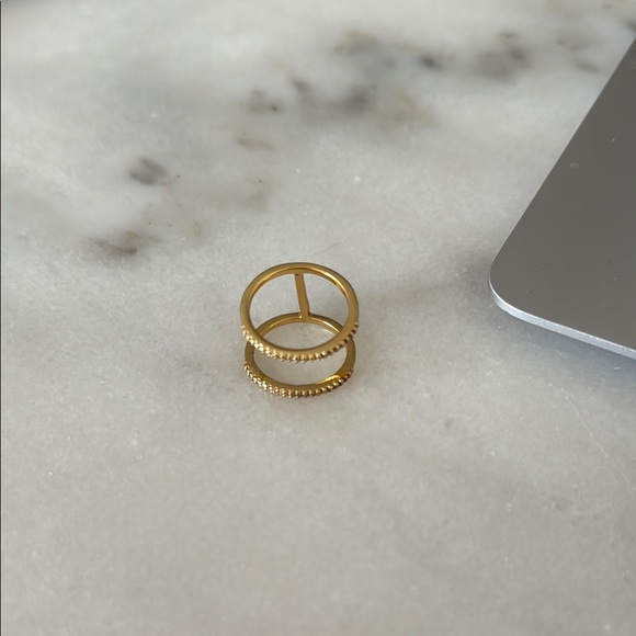 Elegant Gold Double Band Ring - Picture 4 of 4